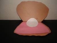CLAM WITH PEARL